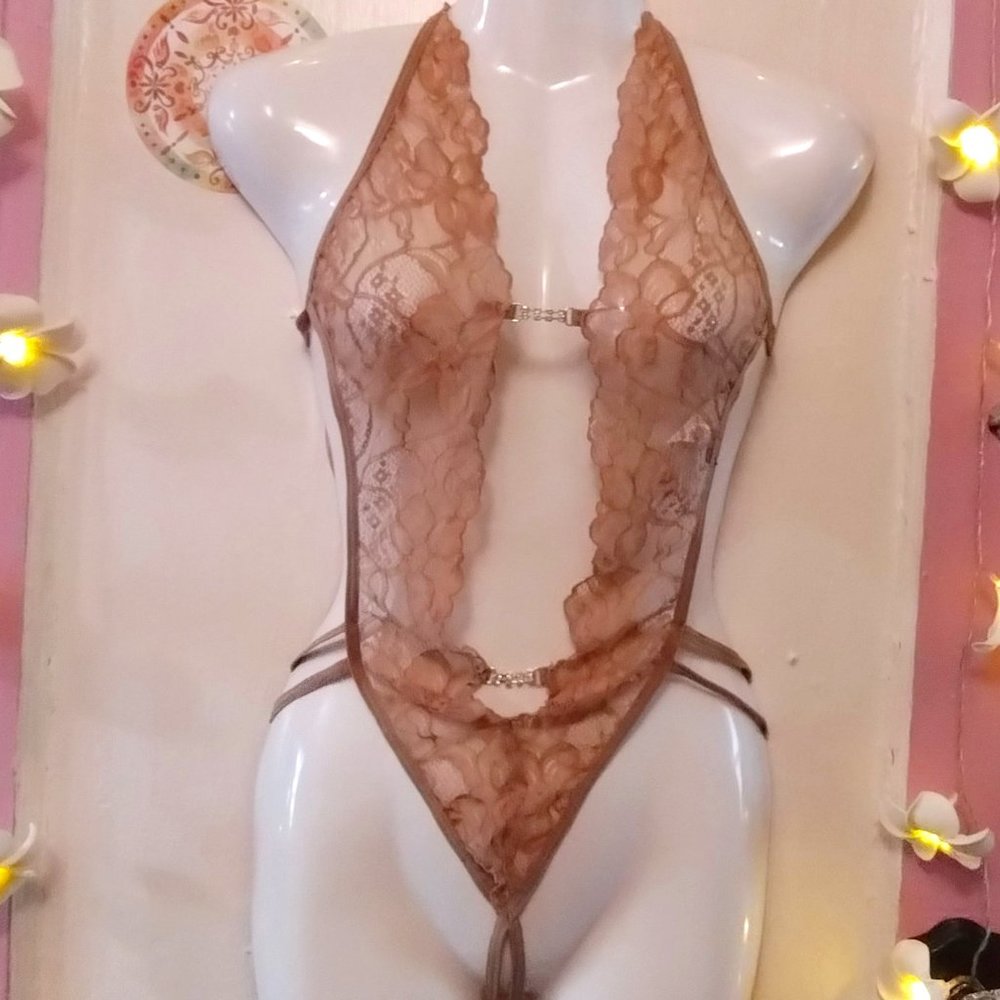 Avidlove (M) Backless Strappy Lace Rhinestone Accented Teddie